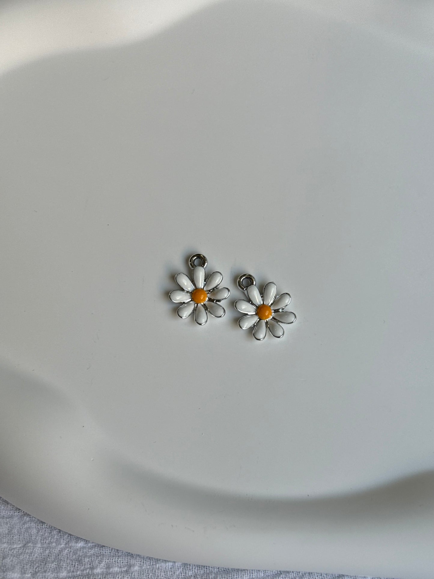 Breloque marguerite 2