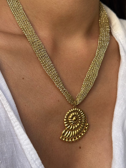 Collier coquillage 1