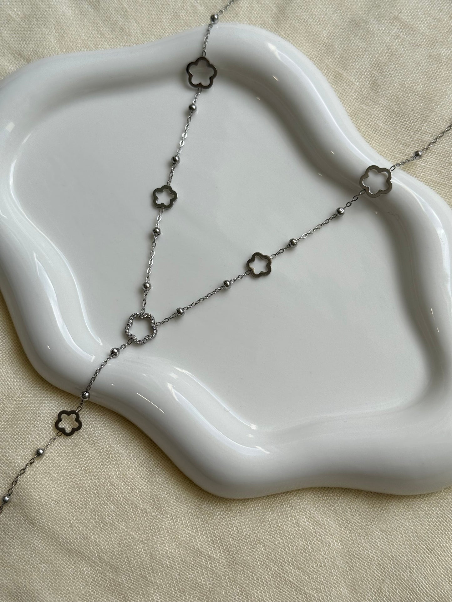 Collier Bold