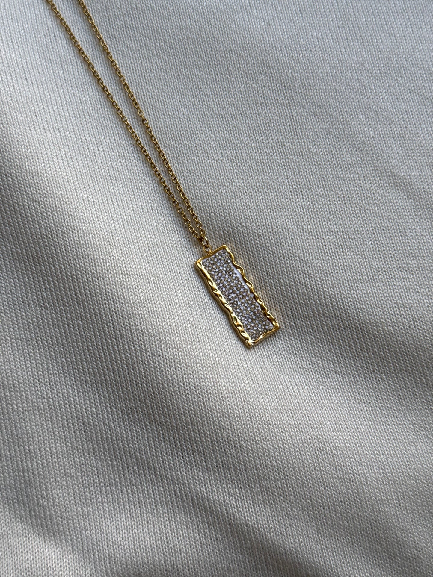 Collier Isa