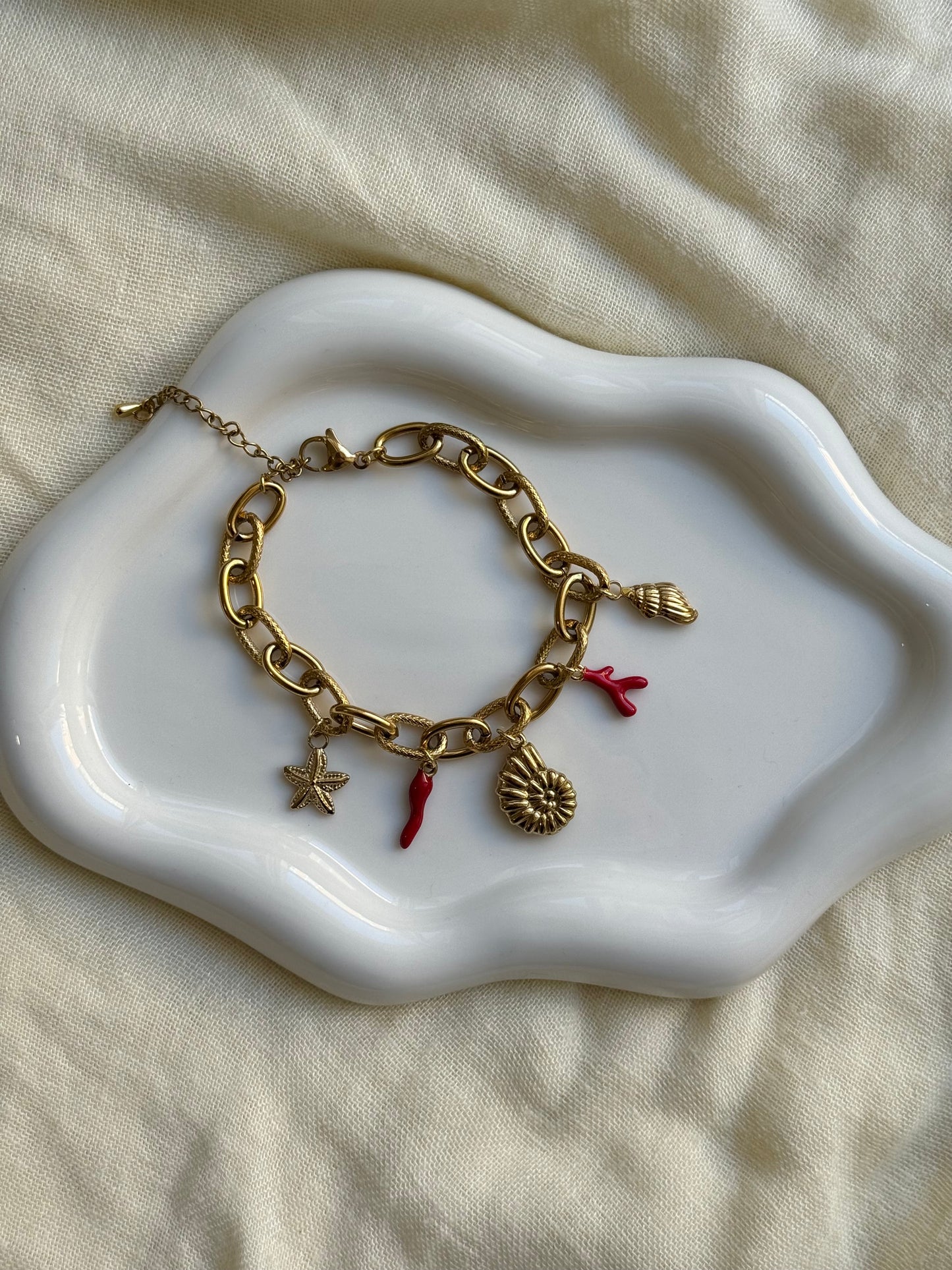 Bracelet red