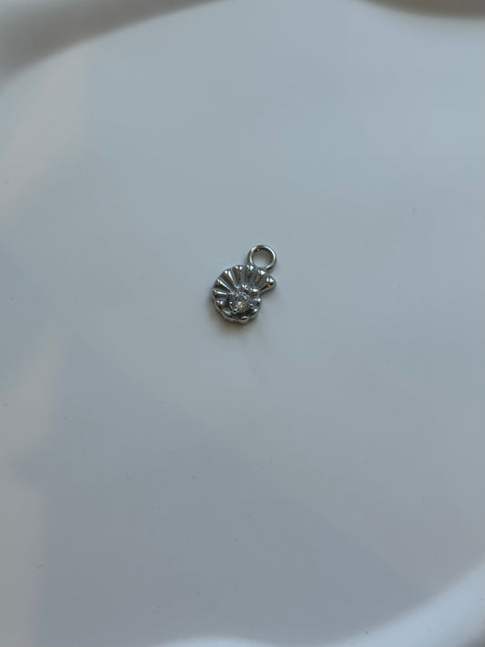 Breloque coquillages strass