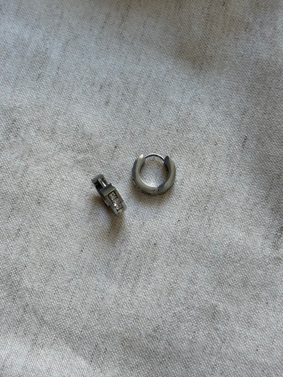 Mini créoles à strass