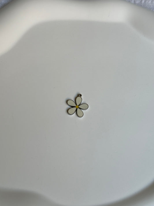 Breloque marguerite 3